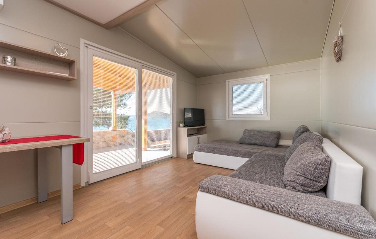 Mobile Home Rock Rose 1 Tkon Exterior photo