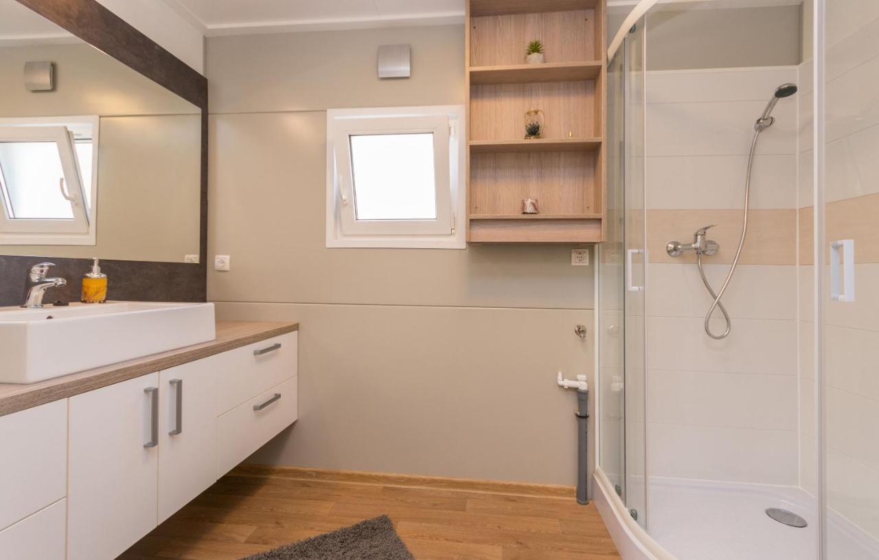 Mobile Home Rock Rose 1 Tkon Exterior photo